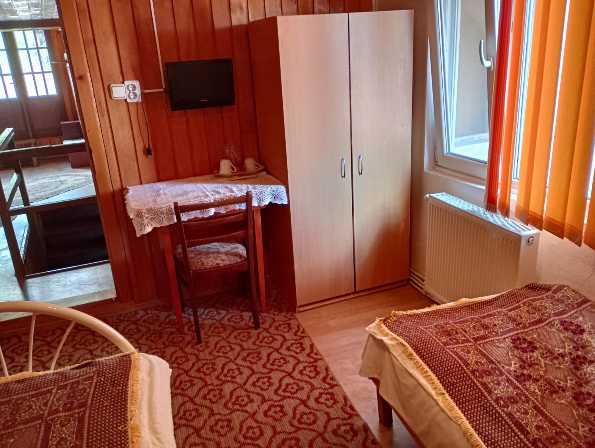 Pensiunea Irina 3 Zărneşti Exterior foto